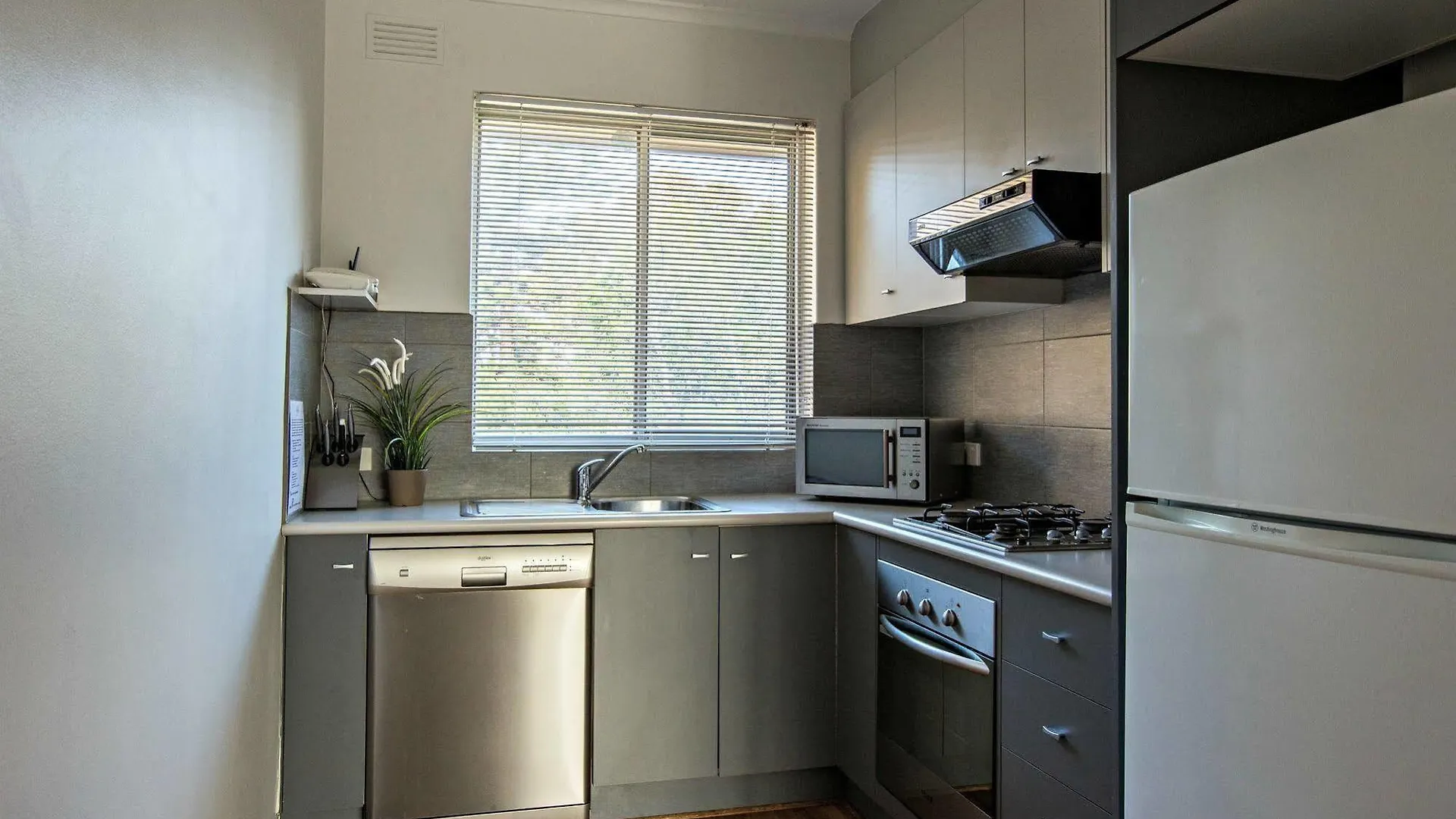 Adelaide Dress Circle Apartments - Childers Street