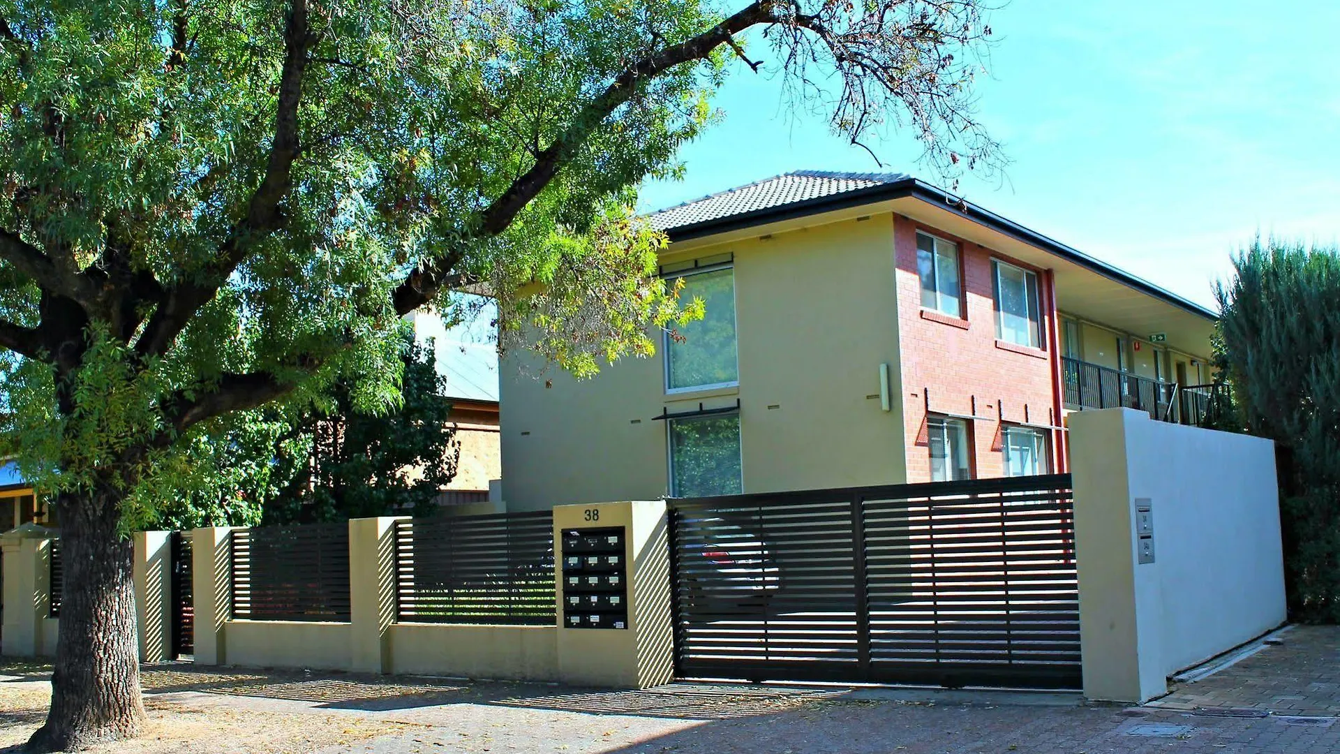 Adelaide Dress Circle Apartments - Childers Street Australia