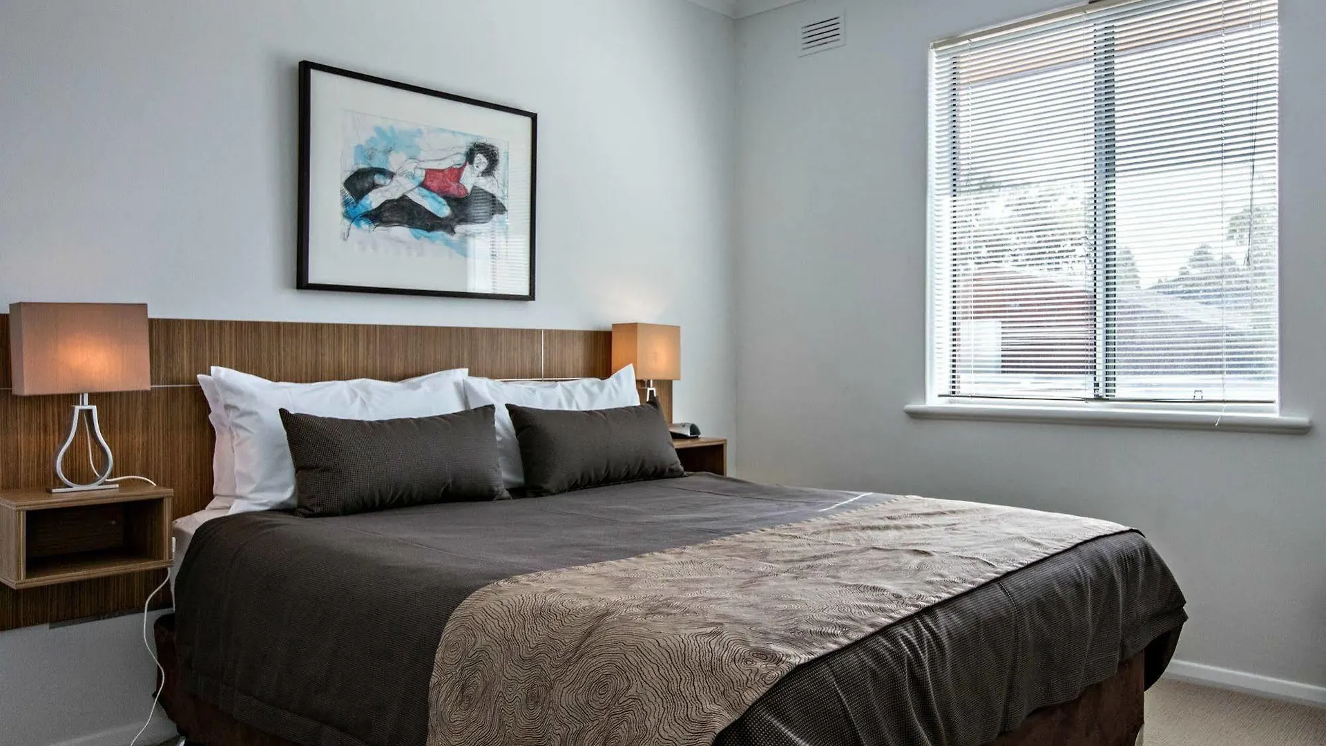 Adelaide Dress Circle Apartments - Childers Street 4*,  Australia